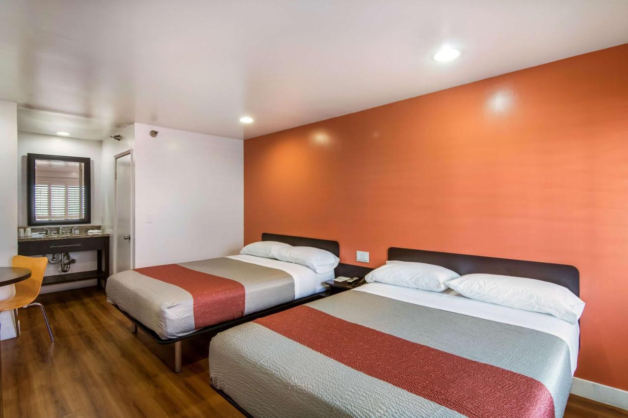 Motel 6 Monterey Park Exterior photo